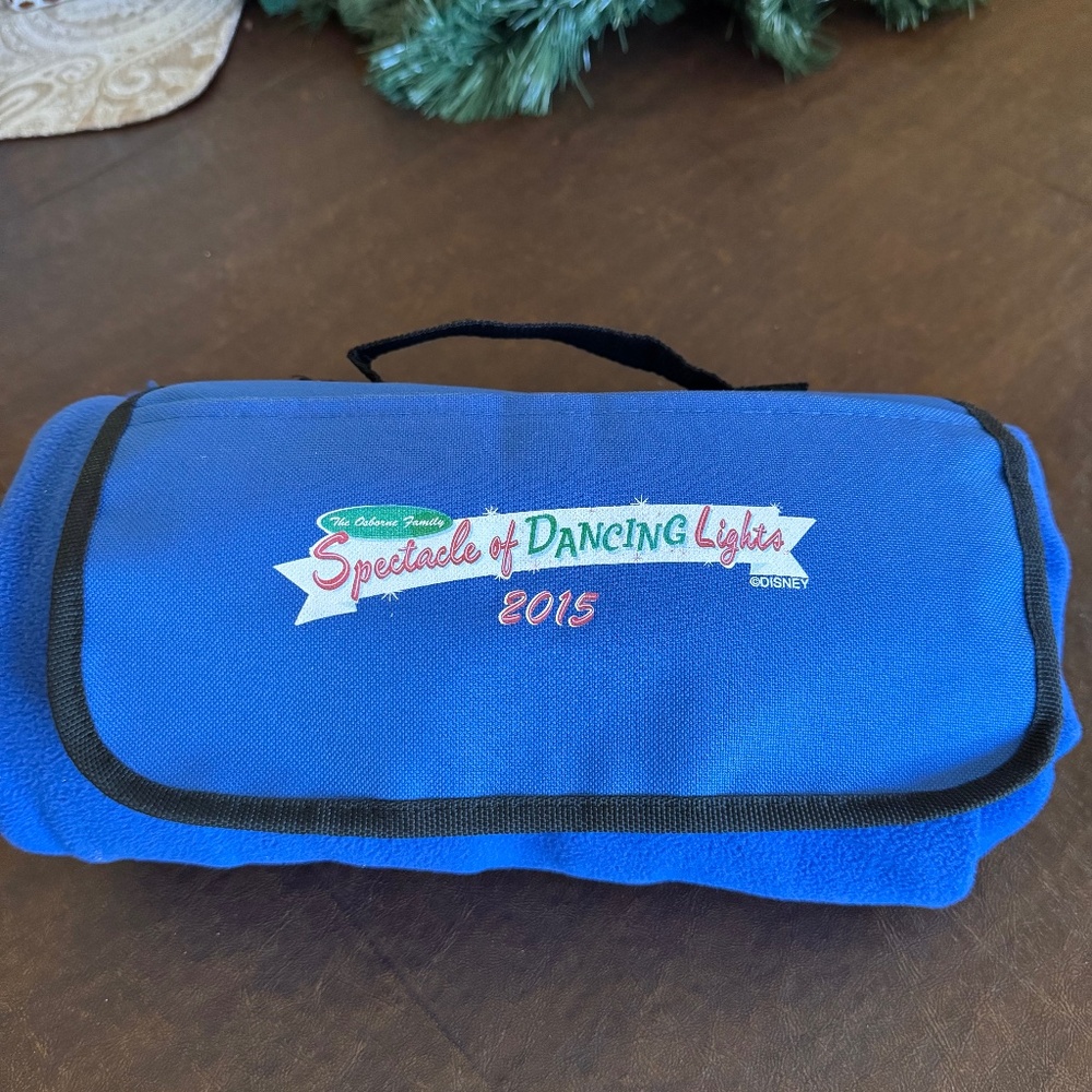 Disney - Spectacle of Dancing Lights - lap blanket - DISNEY - 2015